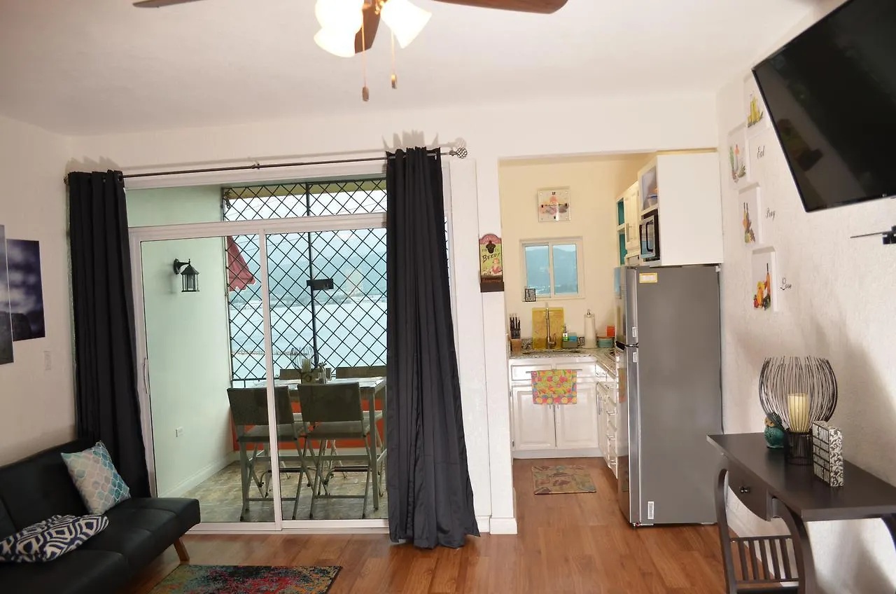 Upperdeck Apartment Montego Bay 0*,