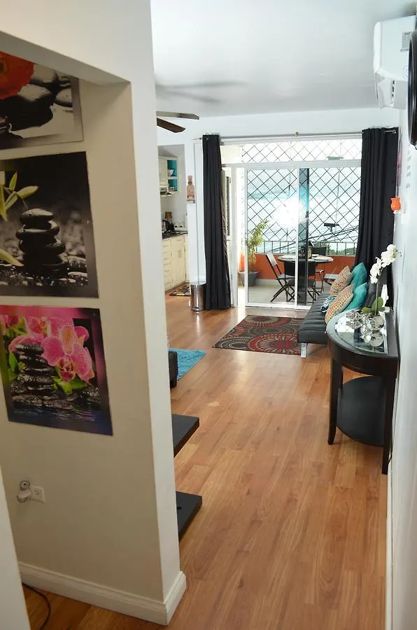 Upperdeck Daire Montego Bay